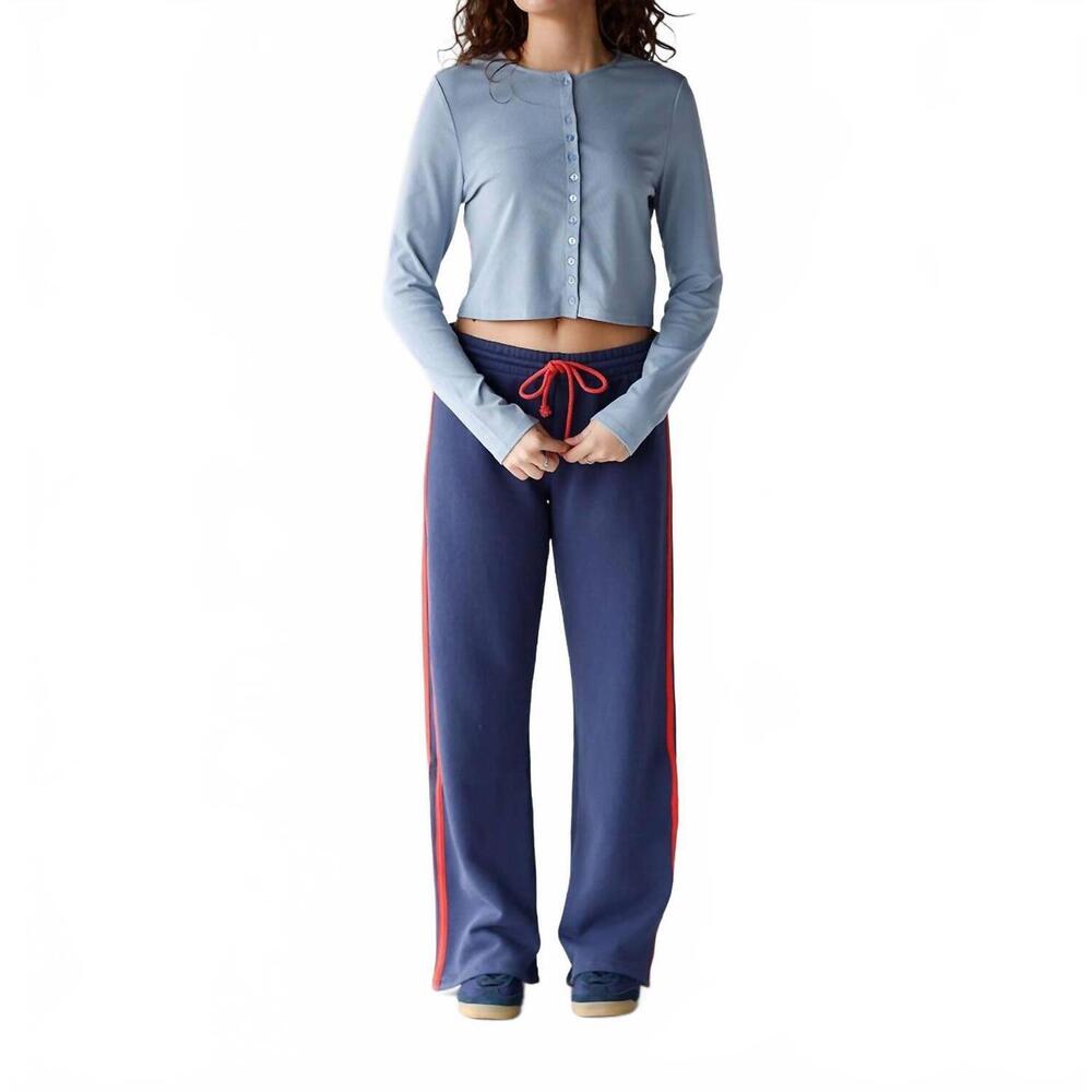 NEW THINGS BETWEEN lightweight button-down cardigan in light blue